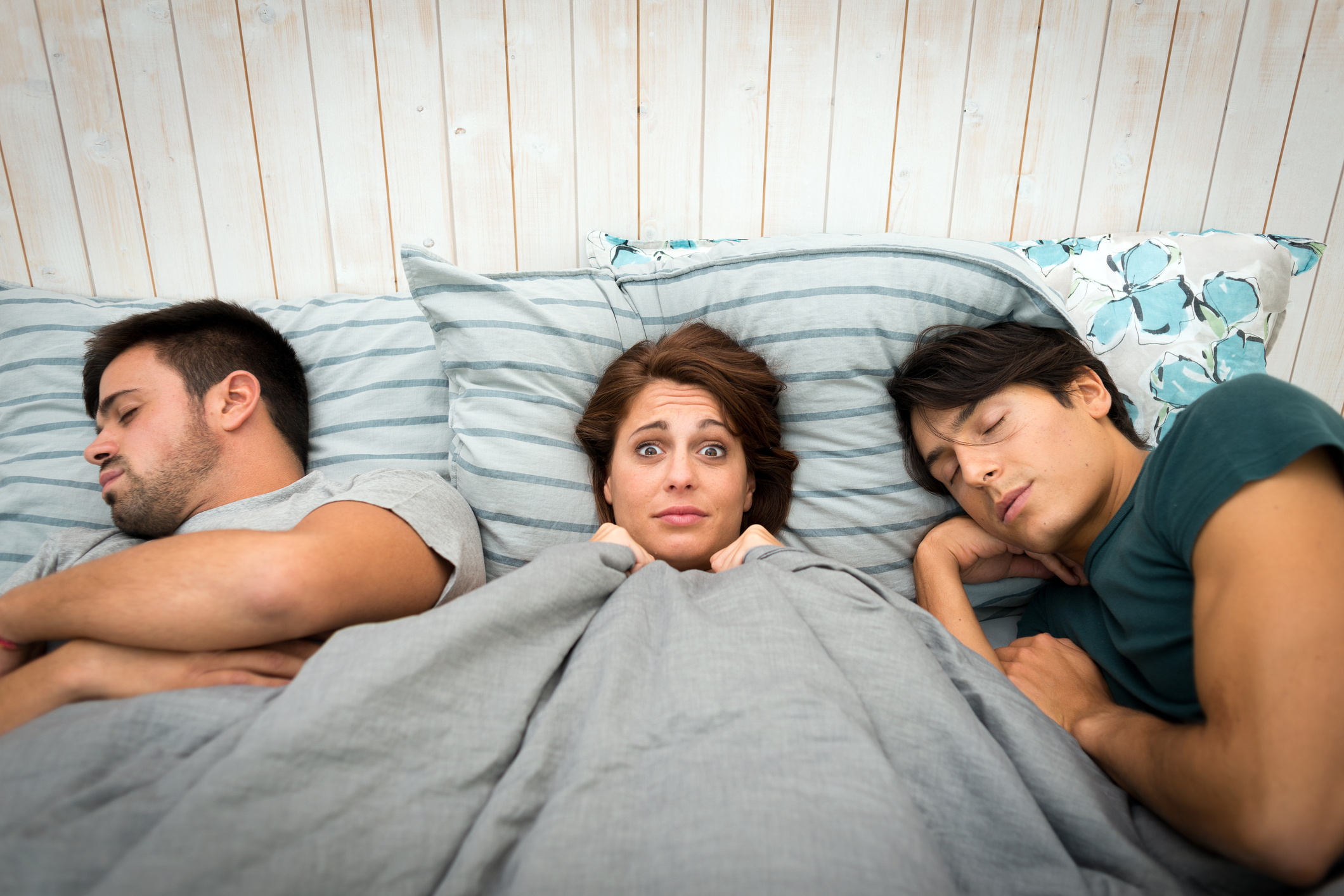 Три человека в постели